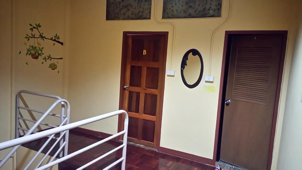Pm Guesthouse Čiang Mai Exteriér fotografie